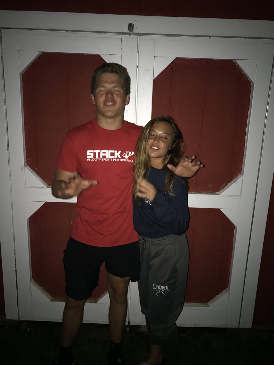 DoceHallie's tweet photo. Happy birthday to my fav twins, hope you two had a ballin bday ;) miss u guys <33 @CodyPeterson11 @Peterson5Jarrod https://t.co/KpMxCJlcWR