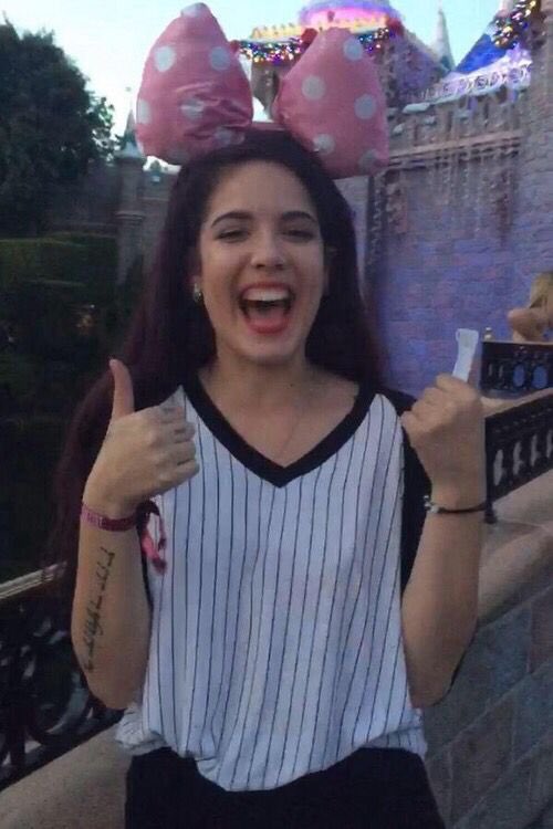 younggodsco's tweet photo. @halsey at disney through the years 💕 https://t.co/0K66Gbcss9