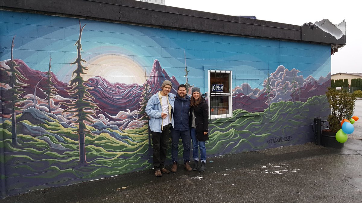 HendsbeeTamara's tweet photo. Celebrating 5 yr anniversary of Envision Fin member, Mt Waddingtons Outdoors!(My son Jack is the mural artist:) @EnvisionFin @WaddingtonSam https://t.co/l6QTfMqD0q