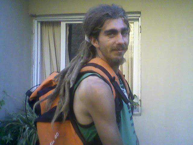 Hoy se cumple un año desde que la familia de Emmanuel Bonnefón no sabe nada de él.

Ayudemos con la difusión, en la foto hay más info.