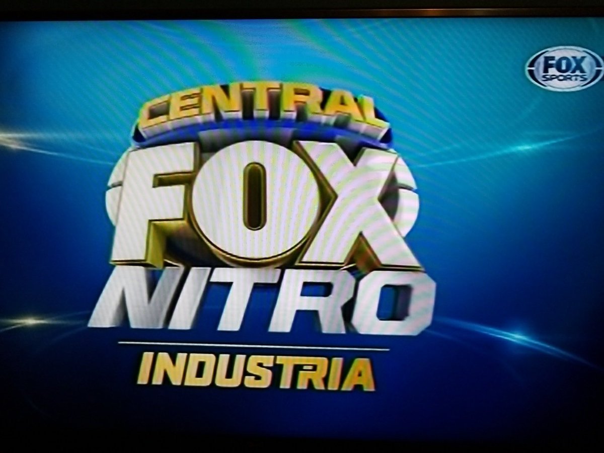 PabloSchillaci's tweet photo. Arrancamos la edicion de #CentralFoxNitro#Industria @cochitolopez testea @peugeotarg 301 @BarbieLocutora y la tecnologia y @chacho_lml https://t.co/C5N30i0xP5