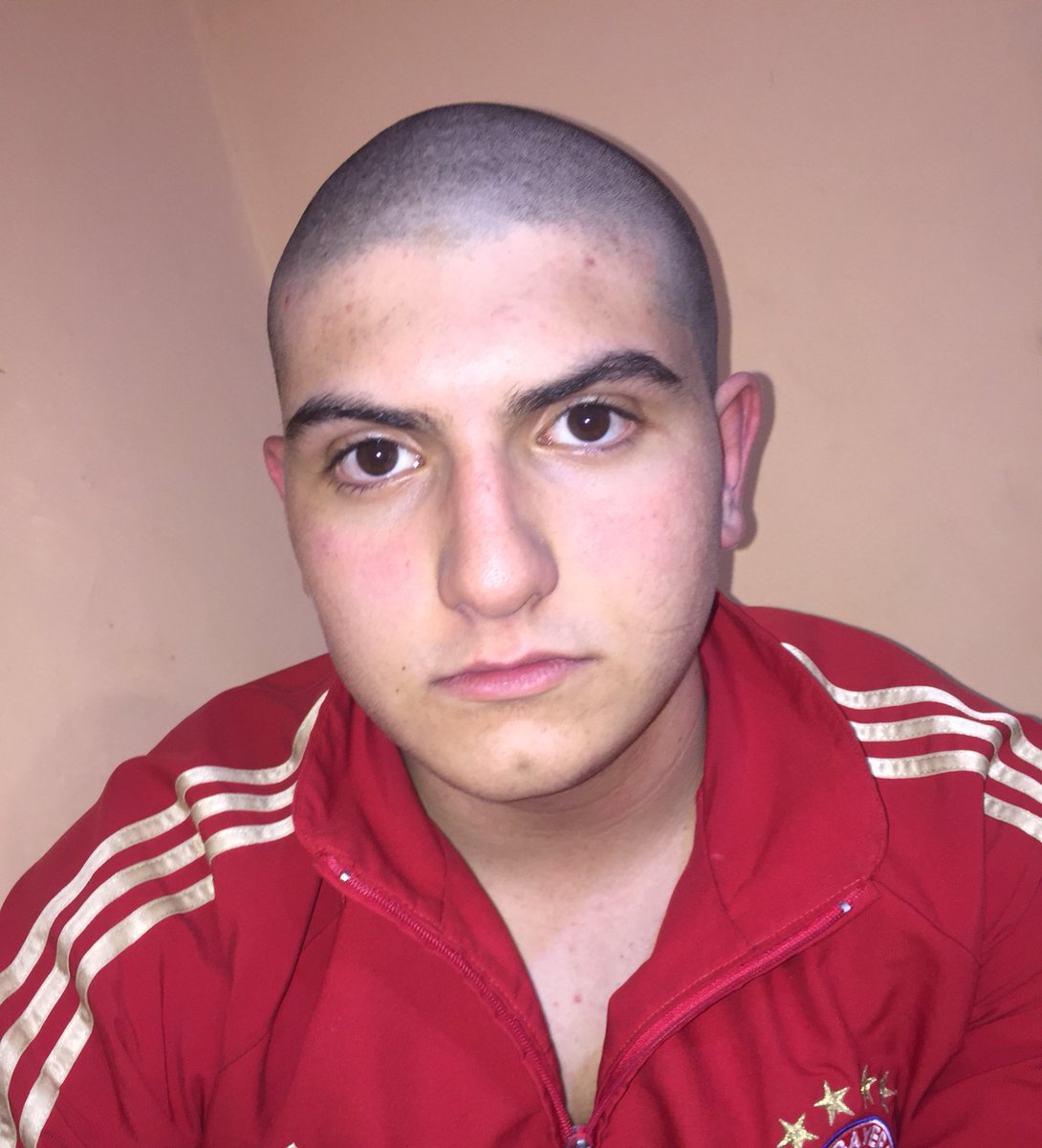 RamiroCerisola's tweet photo. RT al pelado de la suerte , o tendras mala suerte toda tu vida . https://t.co/Glmp6IFLfM