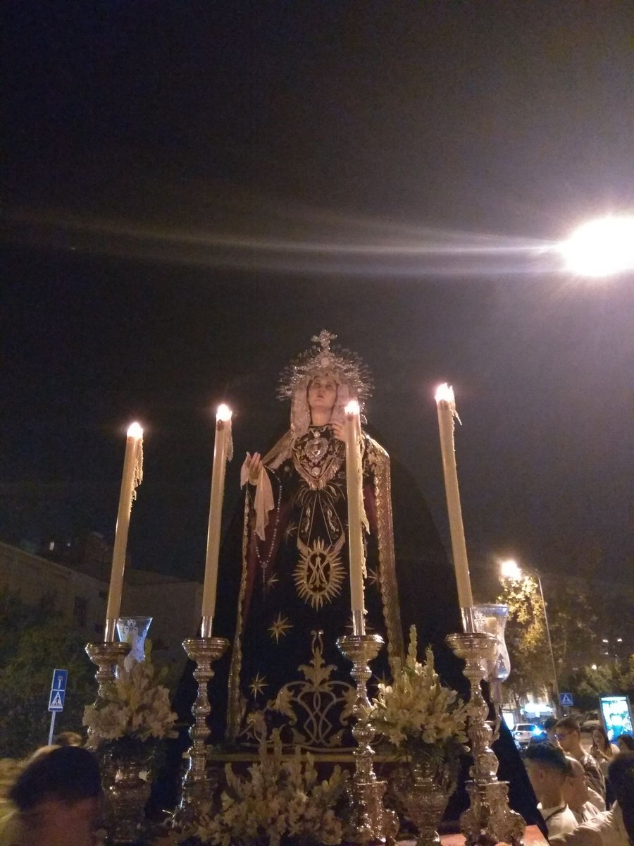 pasion_desamp's tweet photo. Rosario vespertino en honor a Ntra. Sra. de los Desamparados. #XAniversarioDesamparados https://t.co/Xpxv4ZhxrC