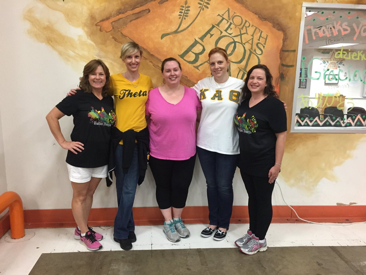 DallasTheta's tweet image. We had a blast with @smu_theta at @ntfb this afternoon. 💛🖤#thetaservice #thetadayofservice #thetalove #dallastheta