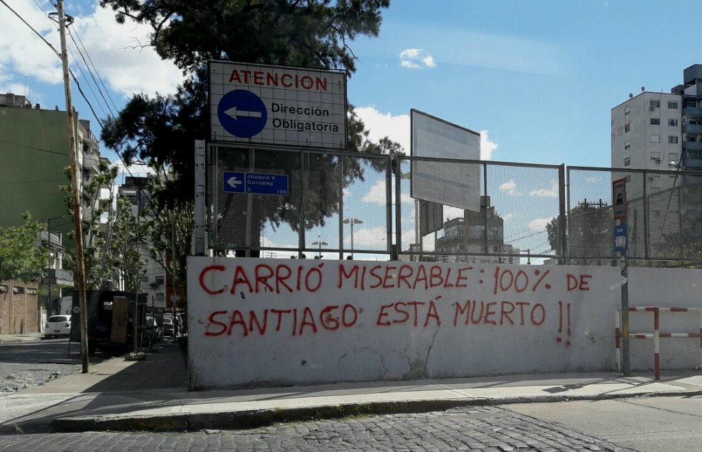 fulgencio73's tweet photo. #CambiemosDijo
Estaba en Entre ríos. En el Bolsón. En Chile. Negar la realidad, mentir, reprimir, matar
#EsoEsPro https://t.co/Mpb0zpdWJ9
