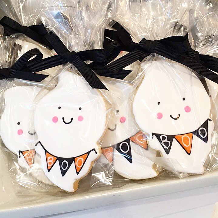 sweetnutfree's tweet photo. Poison apples, jack-o-lanterns, and baby ghost cookies now available at the bakery!
#cookies #bakery #halloween #halloweentreats #wpg https://t.co/HcZf7r05Kb
