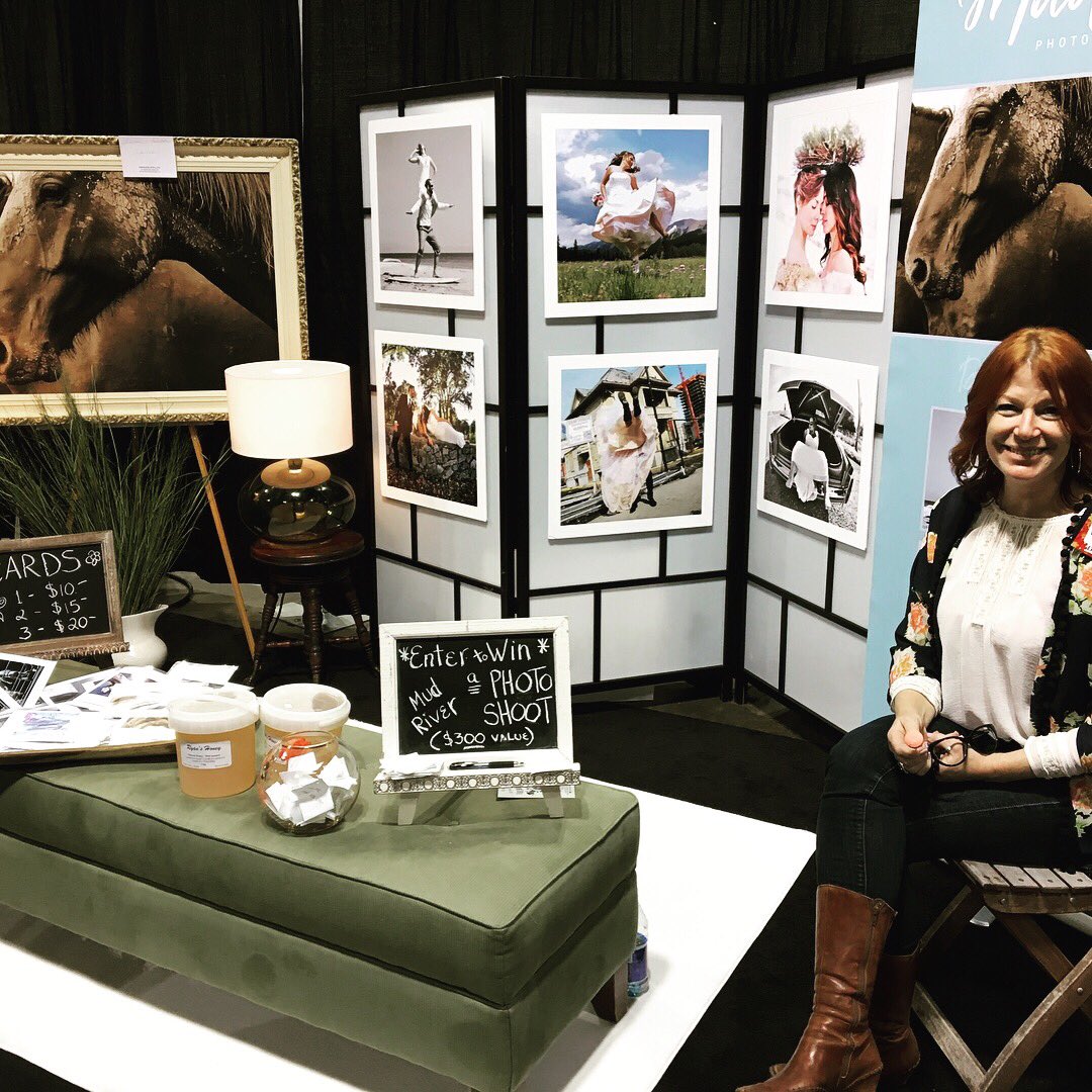 RevolveFurnish's tweet photo. Live #womansshowyyc!! Lots of fun things to see! #yycinteriors #yycinteriordesign #revolvefurnishings https://t.co/c9CISfO0Mp