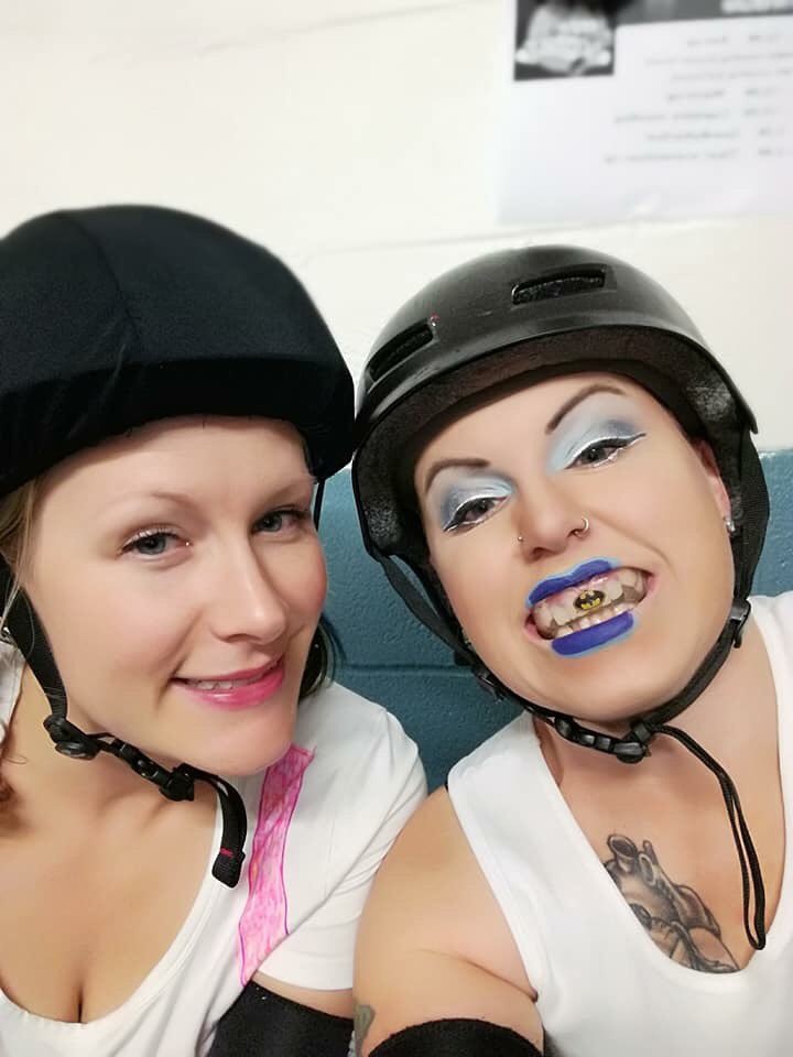 Game faces! #derby #ColourUBad #FioHella #funwithfriend #quadtoberfest #boutday #inquadwetrust #dressingroomphotos