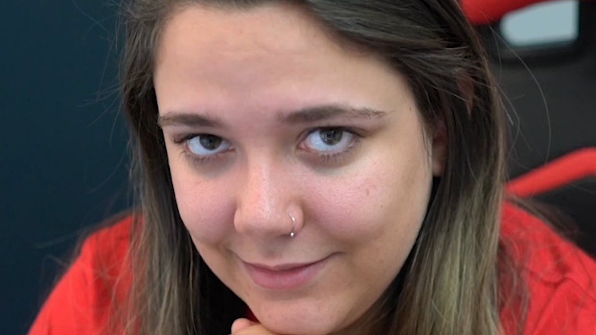 Você quer que eu te siga ou te mande DM? Dá RT e flooda bastante nesse tweet com as tags: #MPN #MalenaGames