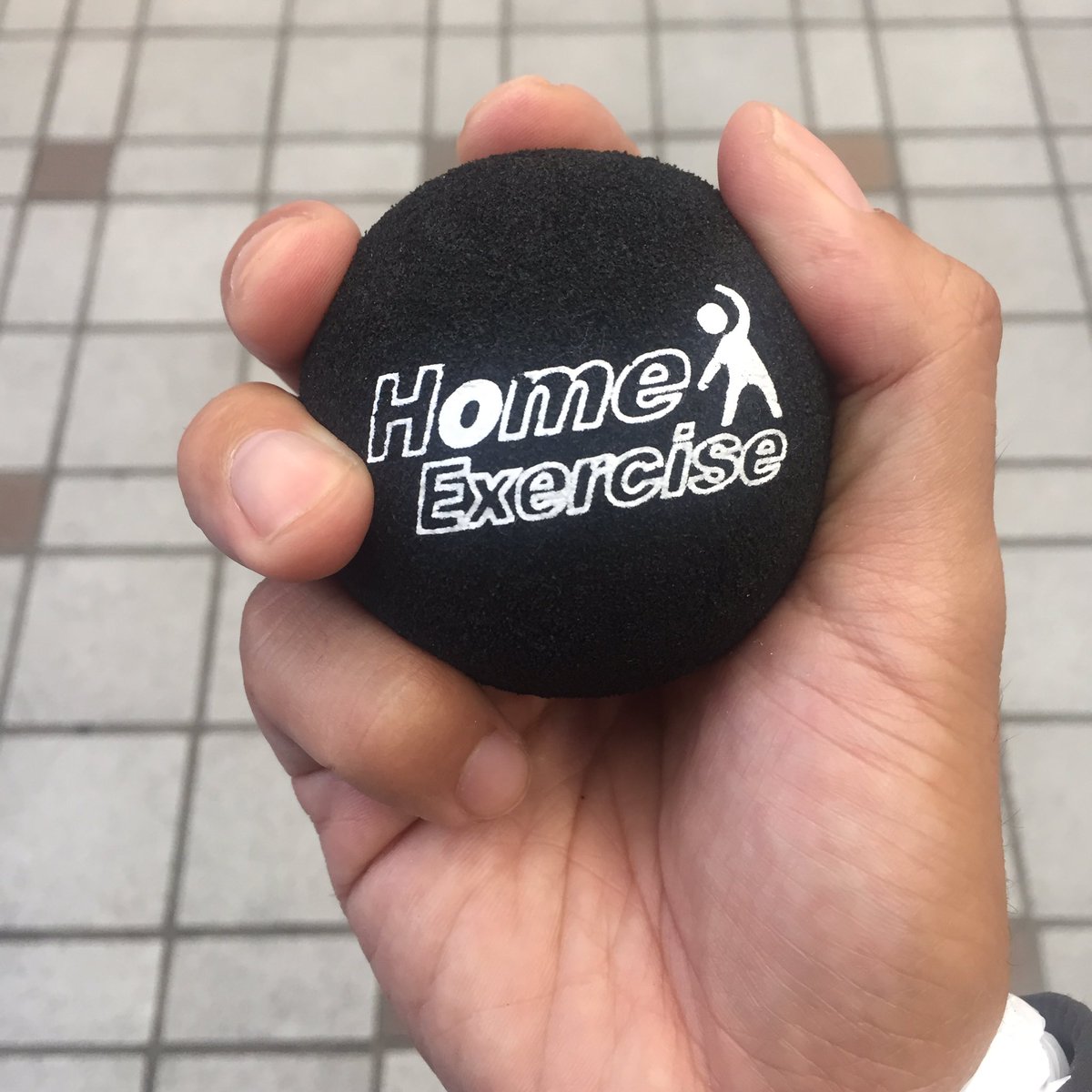 ハリケーンたかさん 事業プロデューサー Twitter પર キャンドゥ で ゲットした ボール 100円で 握力をバキバキに鍛えられます W ダイソーでも同じようなモノが売っています 店舗によります 正拳突きの強化のためニギニギです 空手 練習 握力 100均 100円 ハリケーンたかさん 事業プロデューサー Twitter પર キャンドゥ で ゲットした ボール 100円で 握力をバキバキに鍛えられます W ダイソーでも同じようなモノが売っています 店舗によります 正拳突きの強化のためニギニギです 空手 練習 握力 100均 100円