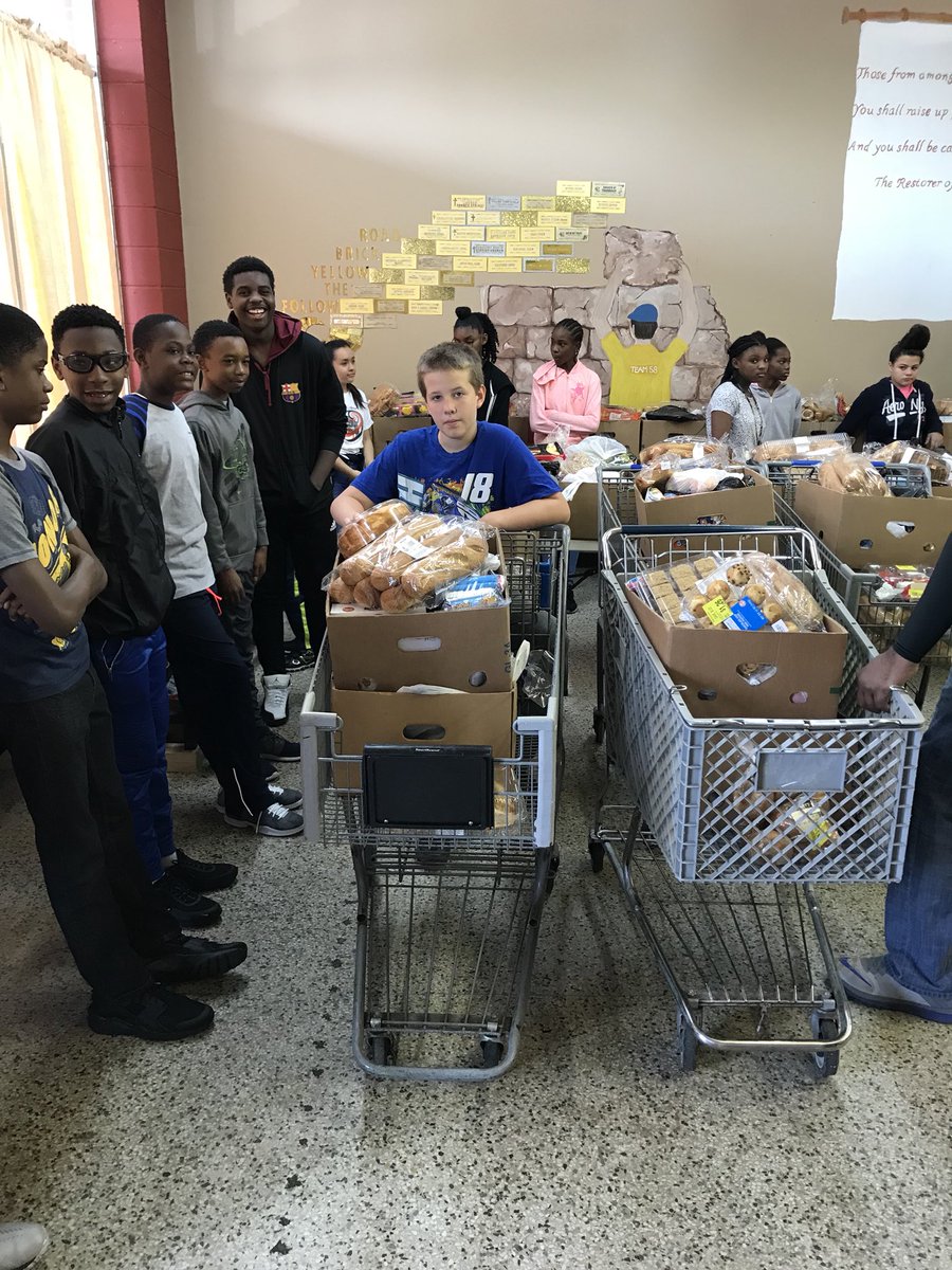 MaytagLady's tweet photo. Day 1 of SERVE week. Great start to our goal of 600 hours. #engagecobb #tapN2Tapp #TappServe @TD2_3_93 #cobbss https://t.co/c07xy2EFkZ