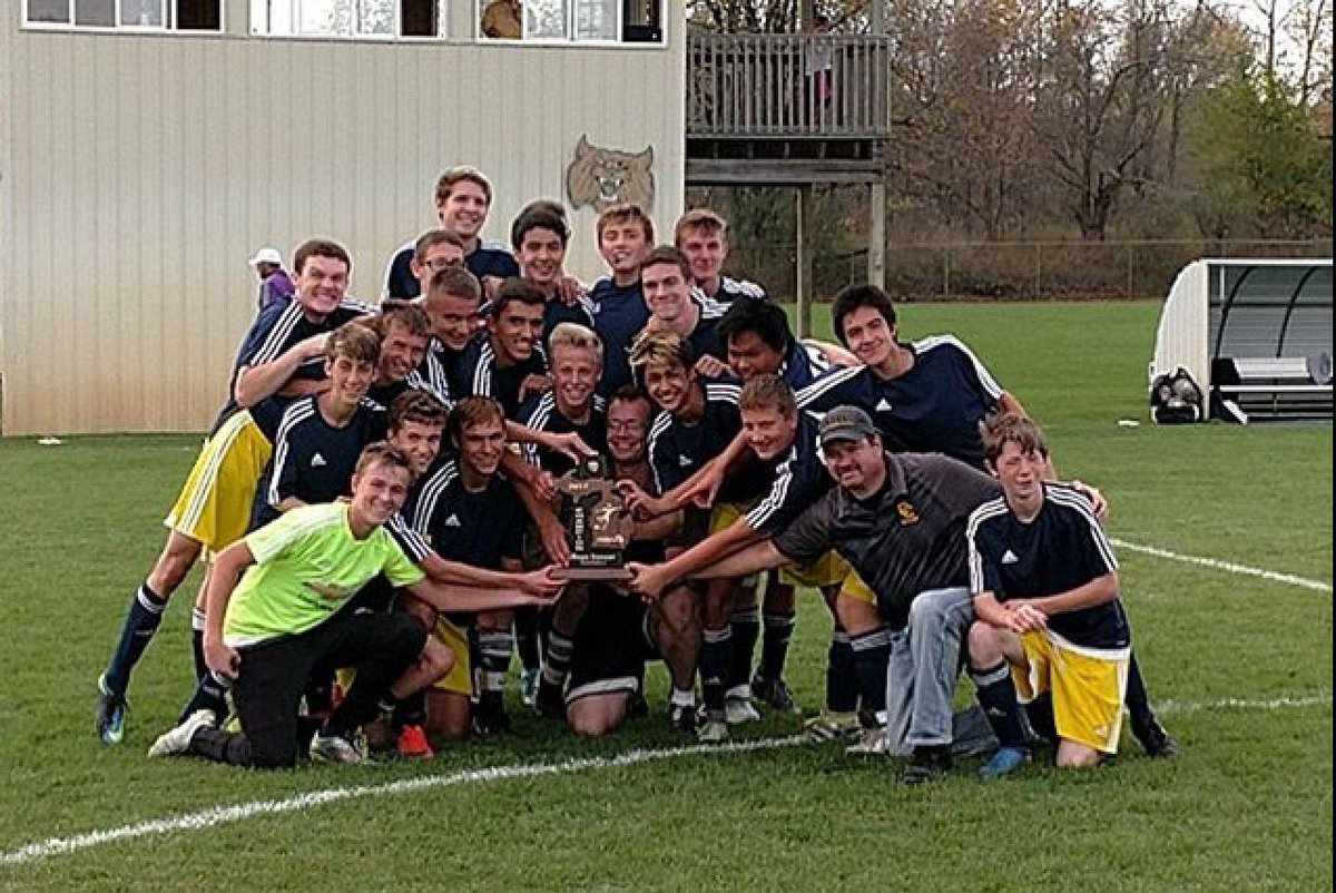 ScienceGuyH2O's tweet photo. 2017 District Champs - Columbia Central Boys Varsity Soccer! #ccspiritselfie https://t.co/MhePRmyitA