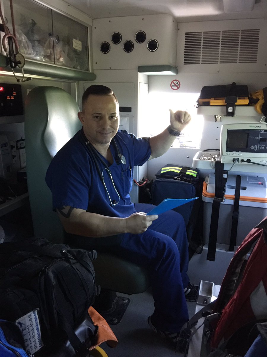 ElizabethHodgi1's tweet photo. The A-team right here!! #acuteair #flightmedic #flightrn #mexico #airambulance #wellpickupyourmama https://t.co/MEX1CxqHkE