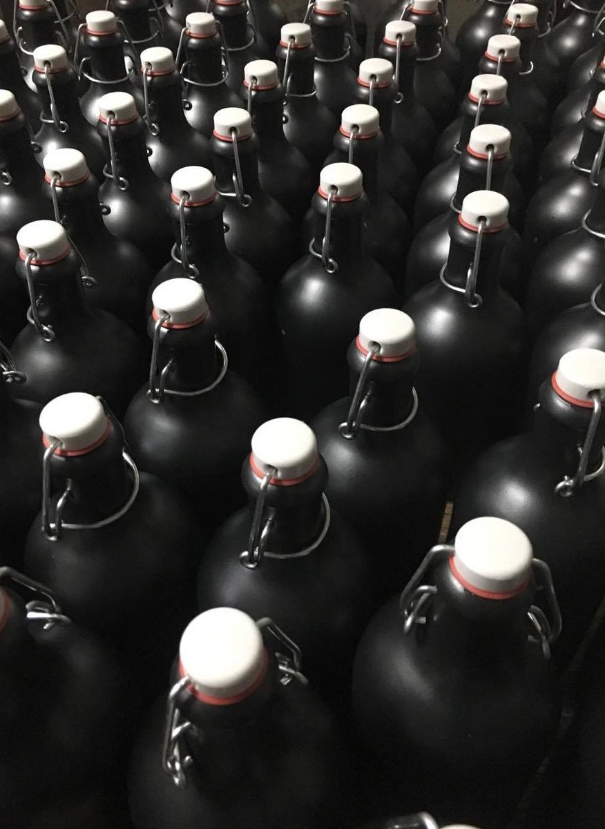 MielNatureQC's tweet photo. À la demande générale, on est fier de vous présenter notre nouveau format 500mL de notre hydromel Chou-Chou (miel,pommes et sirop d'érable)! https://t.co/6BLzZk9pgx