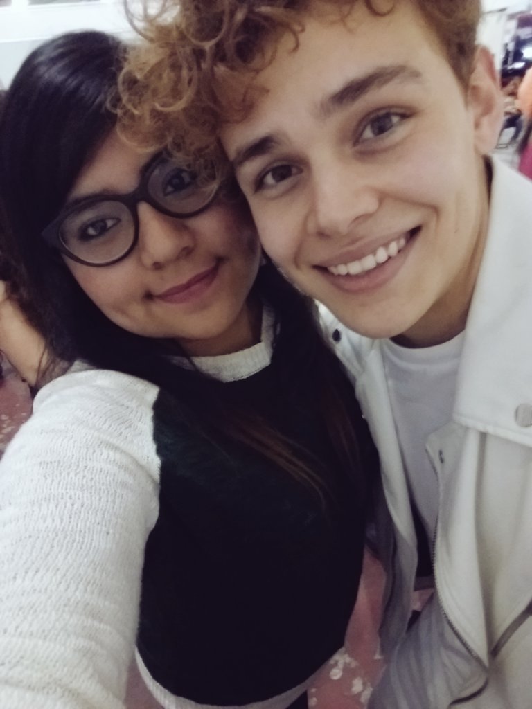 XXIVBereXXIV's tweet photo. Estos chicos siempre hacen de mis días los mejores😘😍❤ si aún no los siguen haganlo jamás se arrepentirán😉💥💖 #DameTuAmor #LThreever https://t.co/bHgKnTsfHx