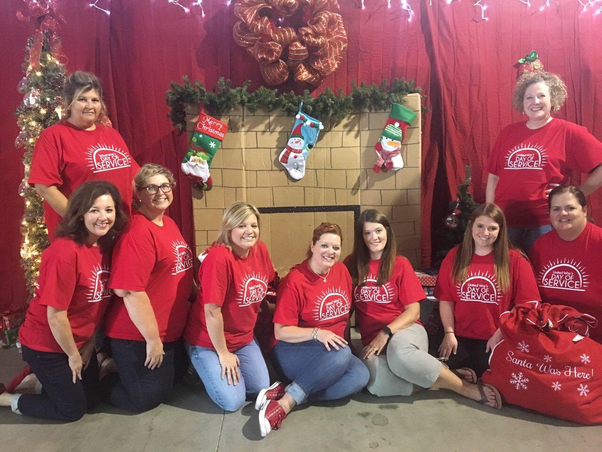 stepkc's tweet photo. Santa's workshop for Providence House! #DOS2017 #bossierschools #providencehouse #unitedwaynwla https://t.co/QqaaGcIEVD