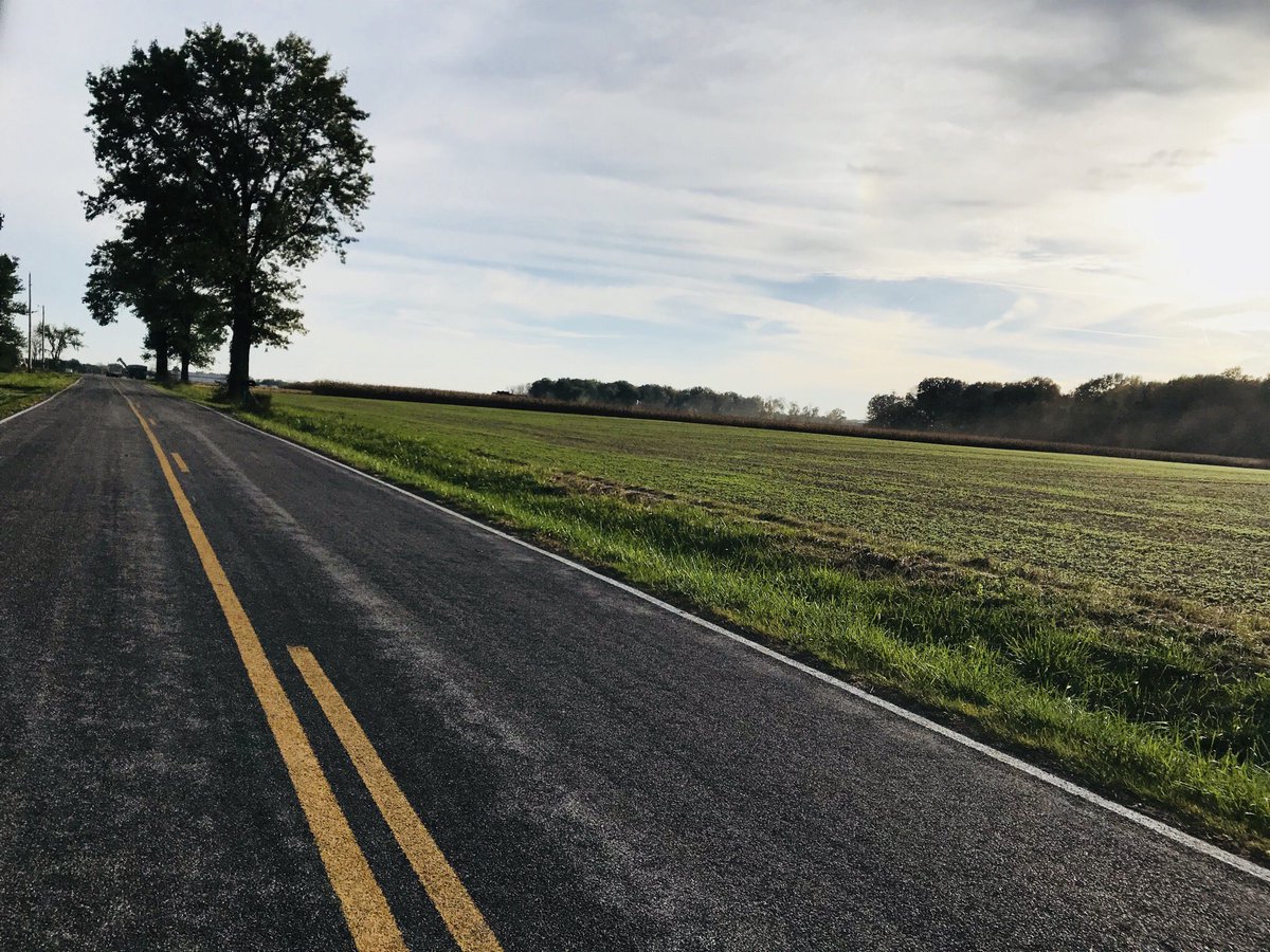 huntwithfred's tweet photo. #cycling #ontheroad #enjoytheride #harvesttime https://t.co/8emraKtQ4Y