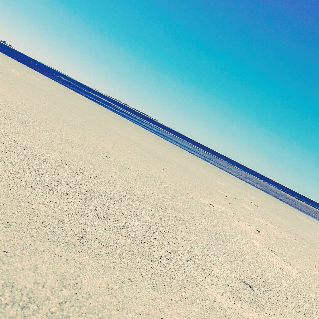 shaunalee_pearl's tweet photo. Went to the beach. #theperfectsaturday #step3 https://t.co/c4HmgpTceo