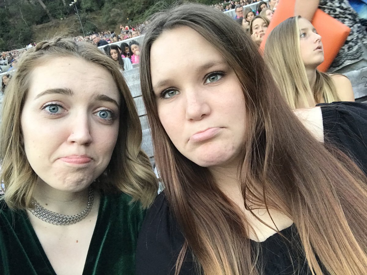 pucci_isabella's tweet photo. SEND US TO THE PIT I NEED TO SEE @Harry_Styles UP CLOSE PLEASE #WeCanSurvive5PitEntry 😭😭 https://t.co/7CXRAkVIYJ