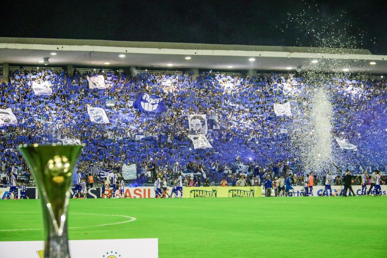 futebolinterior's tweet image. Com direito a campeão nacional no Brasil, CONFIRA TODOS os gols do sábado de futebol. #SóNoFI
futebolinterior.com.br/futebol/4/noti…