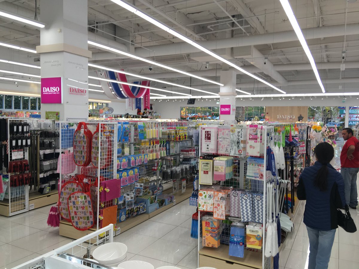 thewongways's tweet photo. Losing my mind at Daiso #2muchstuff #dontneeditbutgonnagetit https://t.co/tcFJ1Dx4oj