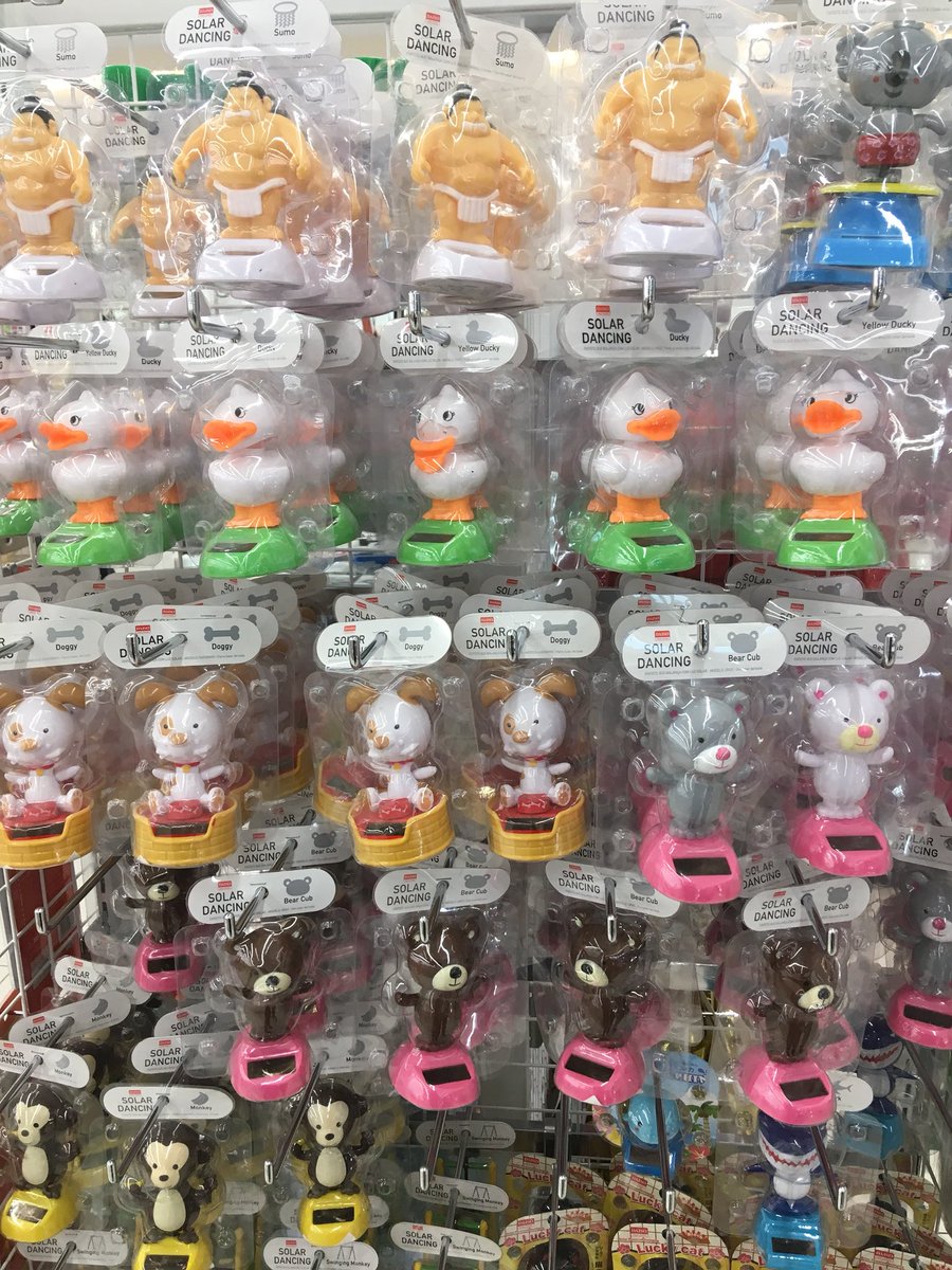 thewongways's tweet photo. Losing my mind at Daiso #2muchstuff #dontneeditbutgonnagetit https://t.co/tcFJ1Dx4oj