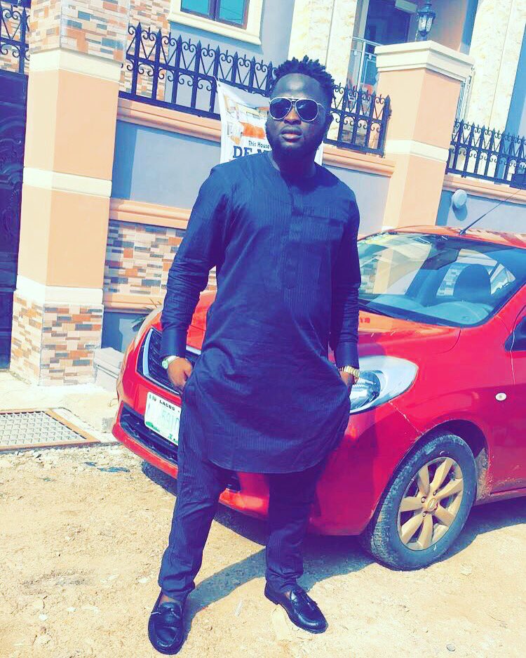 oluwamoni_'s tweet photo. Owambe
#Vibes🌊👋
#FreshOut💰👻
#NewLook🎖🏅
#DreadLyfe💆🏿♂️👩🔧
#NewBegining🏅🎖
#OluwamoniGang2TheWorld💵🔥💼 https://t.co/lGCFnxtEQU