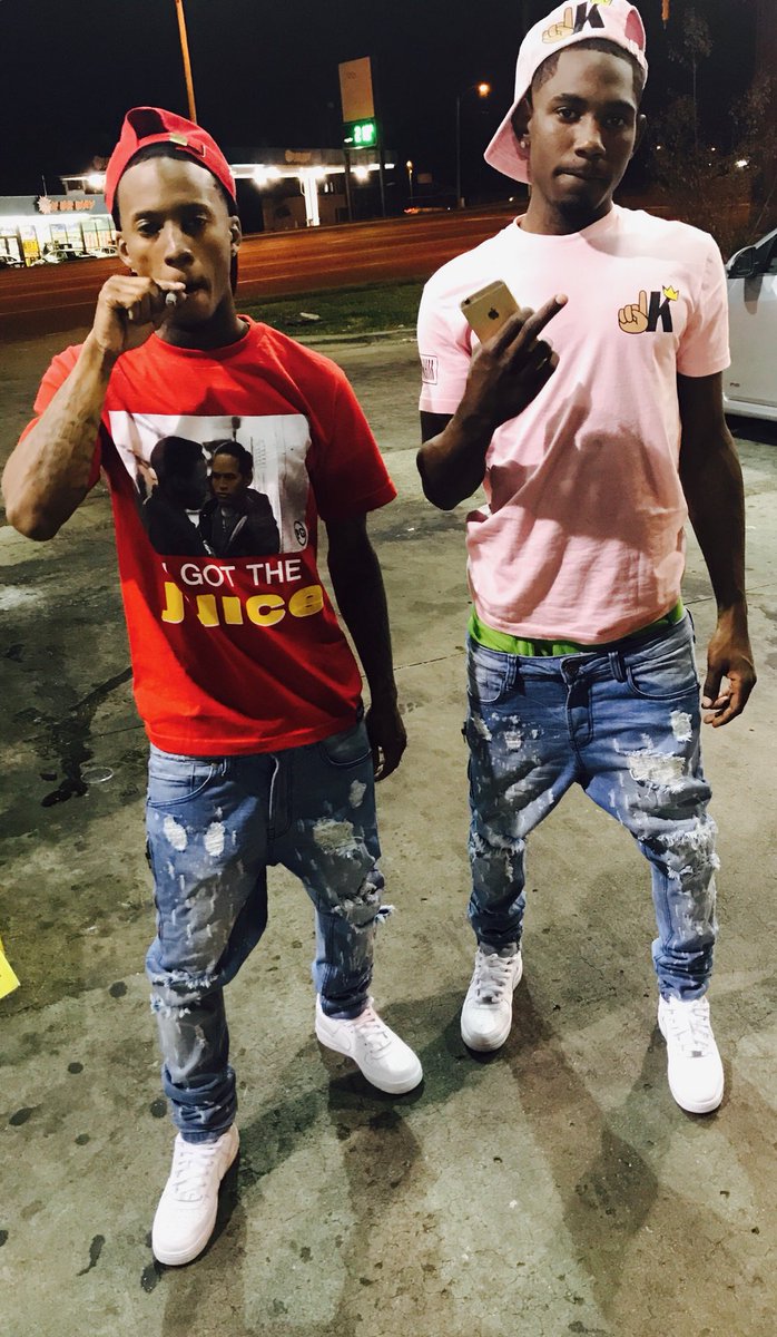 M8B_Tr38's tweet photo. 2 Niggas in Opp Town On Pain 💊killers, ready to spark💥🤧 
M🎱B ❗️❗️❗️❗️ https://t.co/3UXIzUBoWS