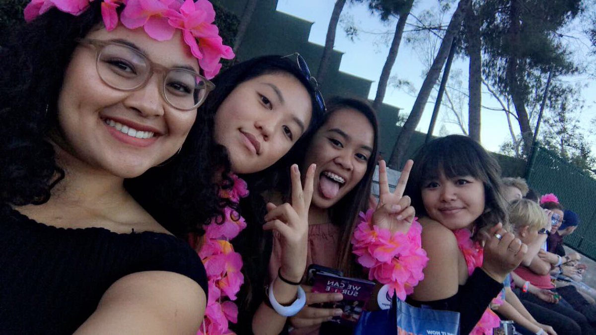 9o21ohnoz's tweet photo. So excited to be at We Can Survive to support young ladies with breast cancer! @971AMPRadio #WeCanSurvive5PitEntry https://t.co/9VwHGosVv2