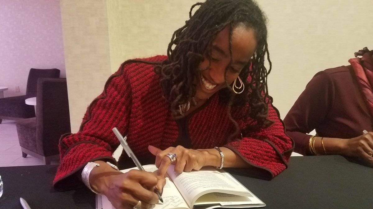 amb6776's tweet photo. OMG, @ProfKrisHenning is signing our book!!! #NJDCsummit
Policing the Black Man
@PowellyPowell https://t.co/zijrFjYuaw