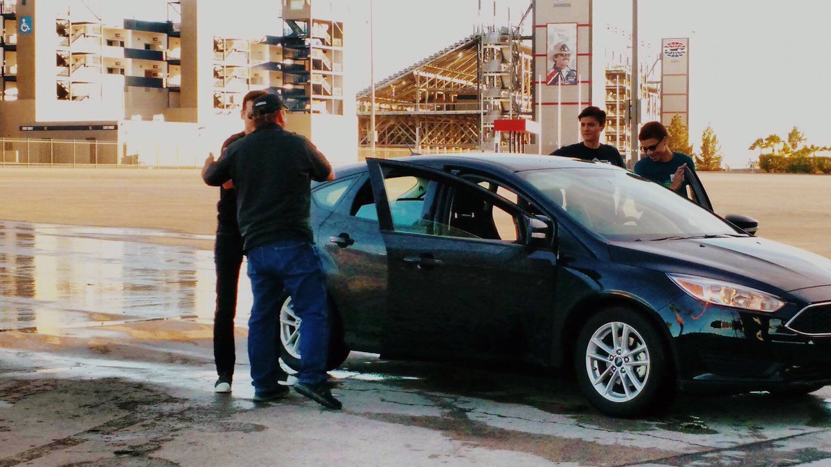 raymondrahner's tweet photo. Learned so much today with the @driversedge class at @LVMotorSpeedway 🙏🏻

Thank you to the amazing people that put on this event! https://t.co/m2BvRfTRFr