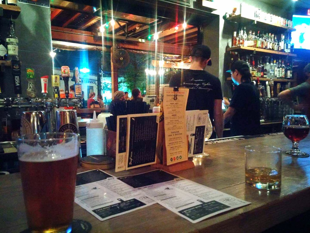 ColdBeerCompany's tweet photo. #Nightvibes @ColdBeerCompany . Open until 2am #everyday.
#Dallasbar #Dfwnights #beerme #saturdaynight #deepellumtx https://t.co/ImumSwXnWQ