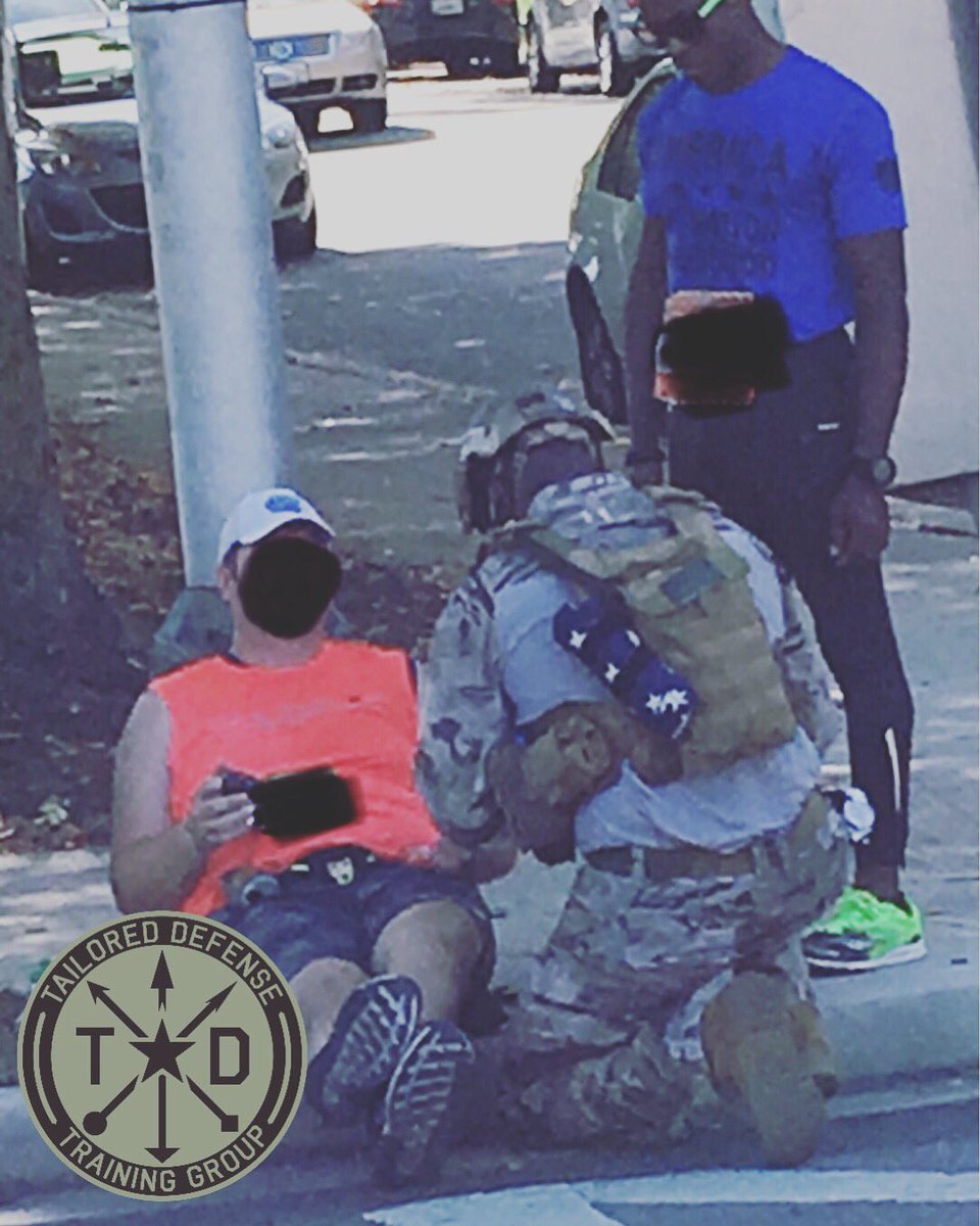 Today we ran for the Fallen. Thank you <a href="/BaltimorePolice/">Baltimore Police</a> and <a href="/BaltimoreFire/">Baltimore Fire</a> for keeping us safe! #BaltimoreRunningFestival #teamwork