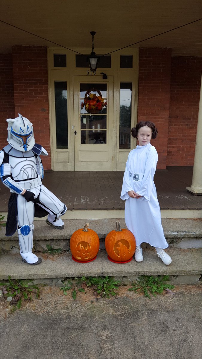 AmandaM49600236's tweet photo. #ShutterflyHocusFocus
May The Force Be With You! https://t.co/PQXqjlAbJt