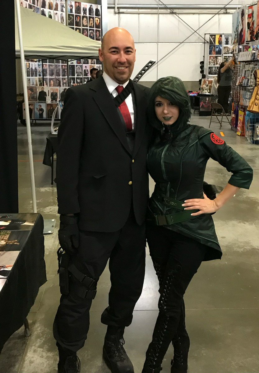 baldjj's tweet photo. Thank you @Ridd1e for coming out to the Chicago area, it was a pleasure to meet you! #counticon
-Jerem https://t.co/8hePq7bRM4