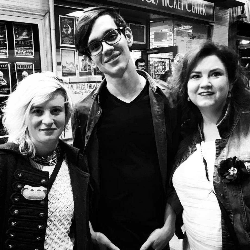 Rachelanthecity's tweet photo. Who knows what I’m looking are. Had fun hanging out with @corsicanamusic before they open for @devotchkamusic #denvermusic #boulder #boulde… https://t.co/3Vr4EYP6AV