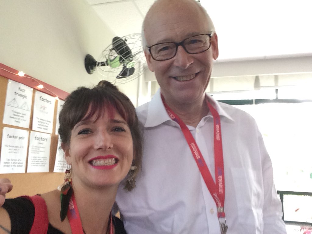 AkuTyger's tweet photo. Awesome three days learning with this guy! The urgency is real! @globalearner @LarryMolacek #GradedInnovate #innovate2017 #PASBlearns https://t.co/57kBeCiVlK