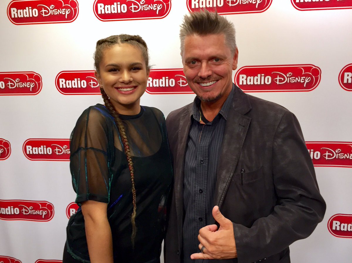 radiodisney's tweet photo. .@misslelabrown has magician @richferguson on her show #ReallyGoodTime tonight! https://t.co/i99bRyU06w