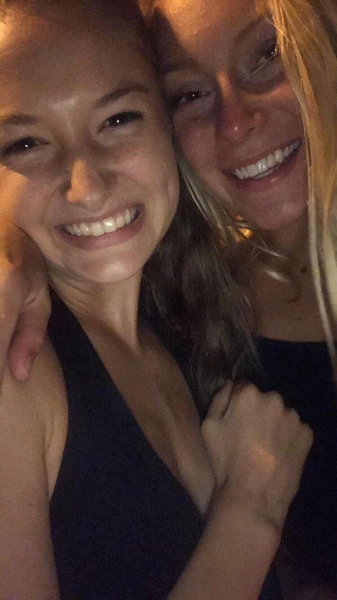 LeahRecker's tweet photo. happy birthday to the girl that always takes the aux !! so glad we’ve got four more years together 💓💓 @WhitneyWendling https://t.co/byEijGUmKG