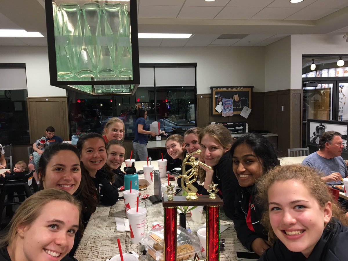 CoachJonesAZ's tweet photo. Victory dinner on coach... great idea to bet dinner on winning the bracket! #broke https://t.co/Jgkw1vfn1X