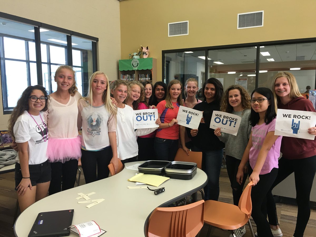 DPLibrary's tweet photo. This all-girl team had the fastest time in The Outsiders Breakout! #dpsk8 @DoublePeak_K8 https://t.co/AhMCOyptlw