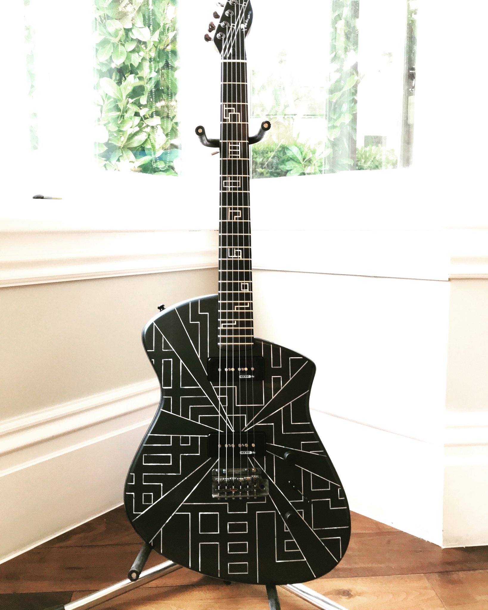 Hotei New Hotei Model登場 Hotei Official Newhoteimodel Guitar Balazsguitar
