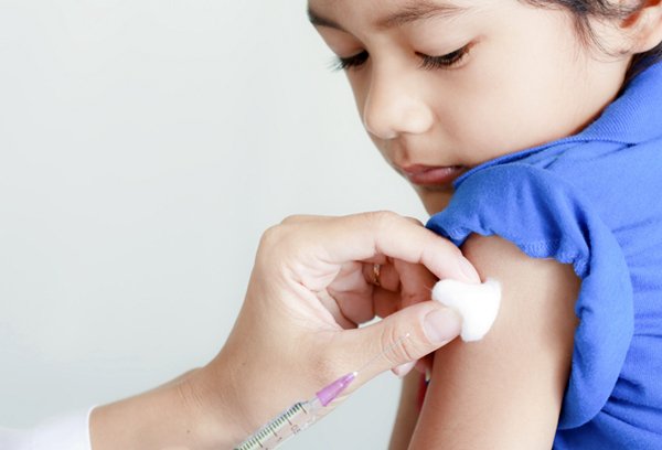 IDinChildren's tweet photo. Researchers @CDCgov's #NCIRD found high #vaccination rates upheld for kindergarteners in 2016-2017 #school year https://t.co/FcVnocj4Hh https://t.co/myFDcSvzz4