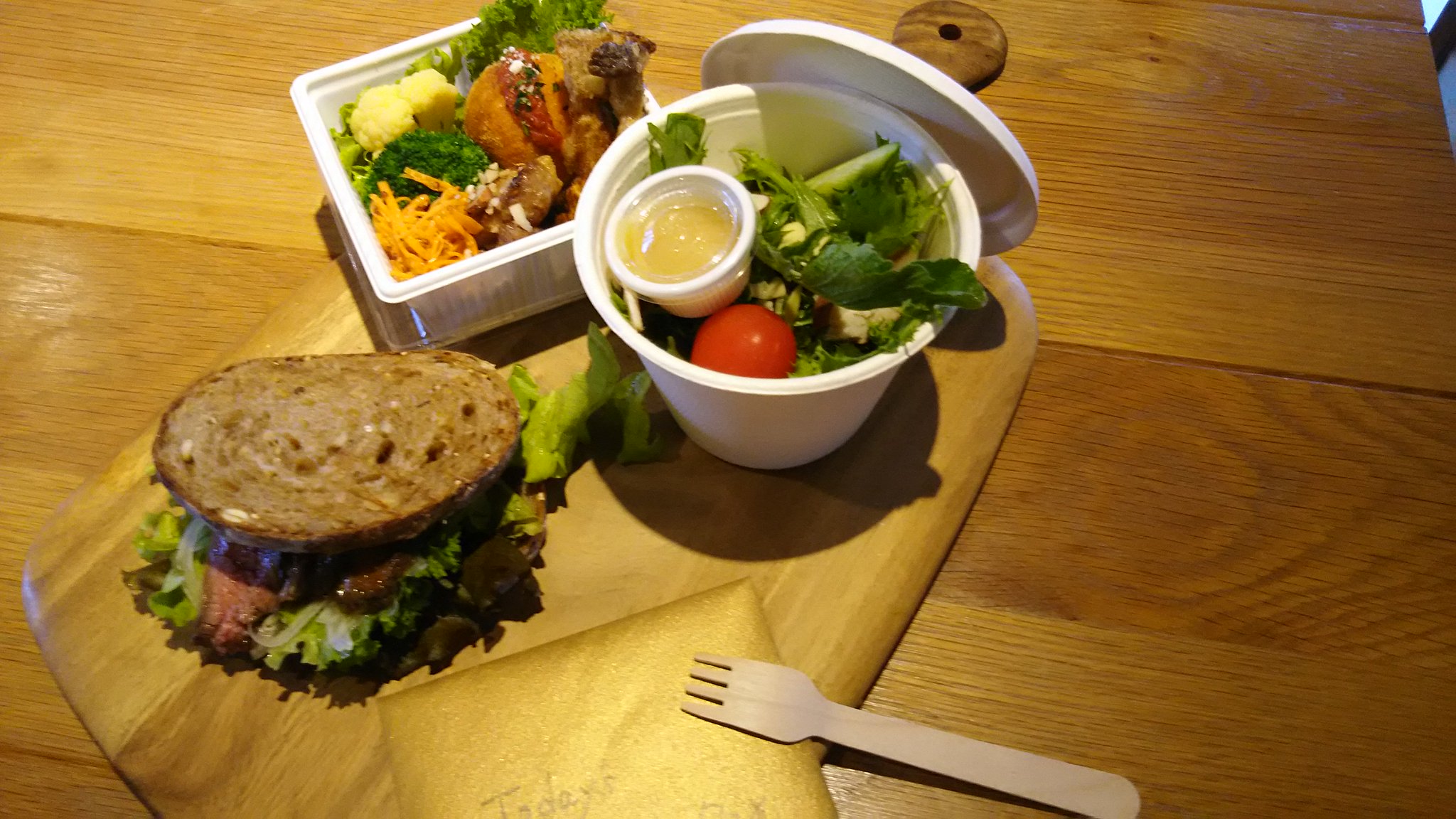 畑のgochiso 畑のごちそう １０月２２日 日曜日 お弁当の注文が入りました 美味しそうでしょう