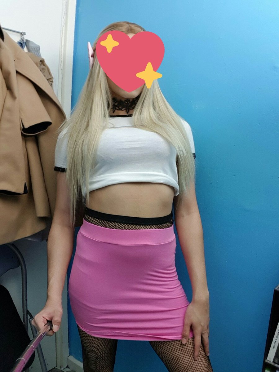 chienne_cherche's tweet photo. J'espère que vous aimez la nouvelle tenue https://t.co/OawdUC6CTQ