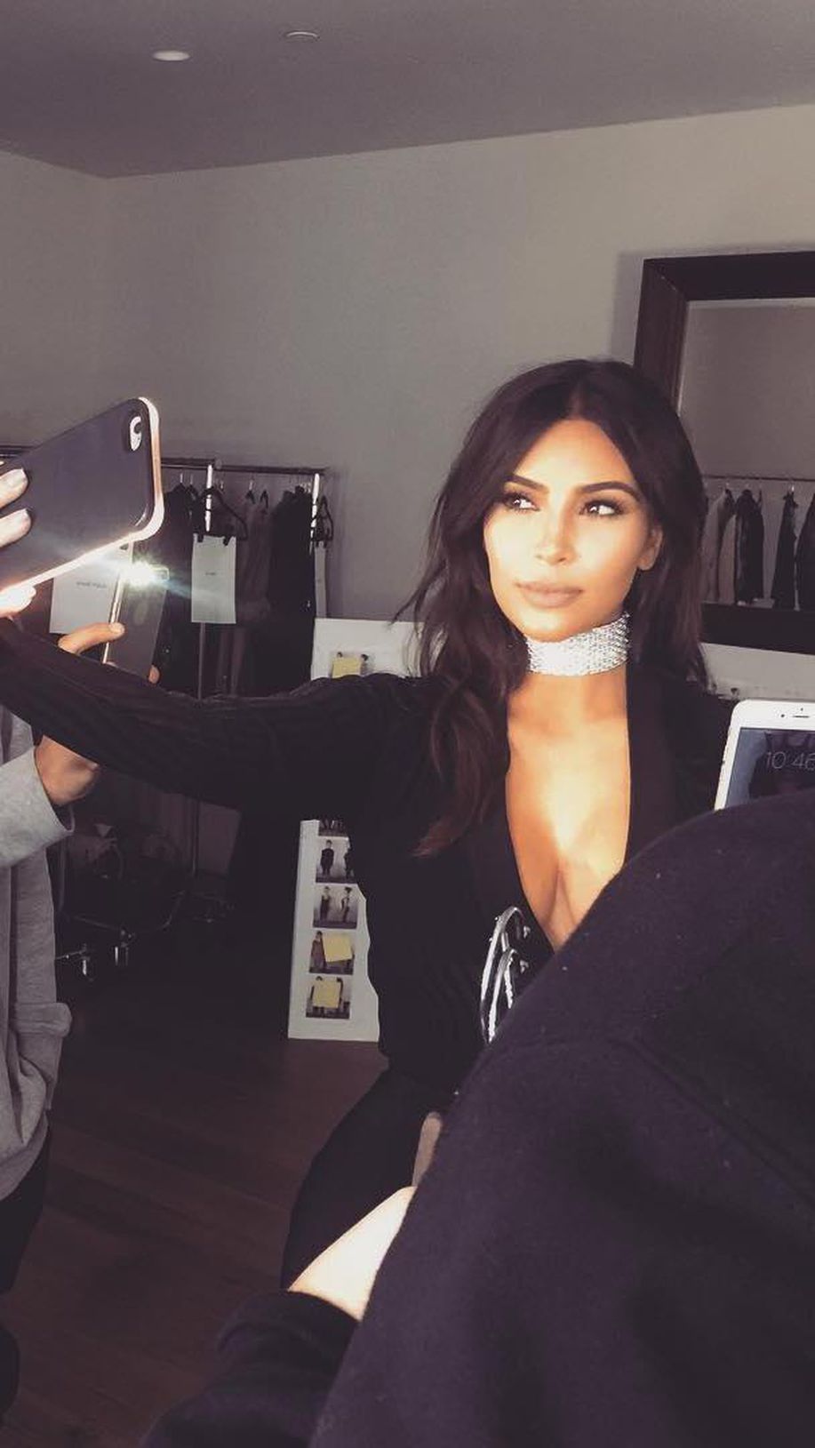 10 detikcom Happy Birthday Kim Kardashian! Lihat Lagi Foto Selfie Seksinya  via wolipop 