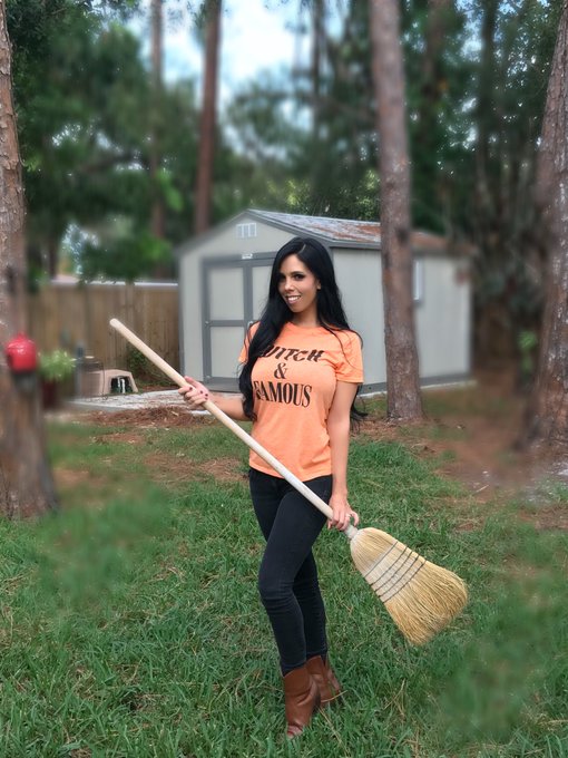 If the broom fits... #witchandfamous [wearing my most favorite @KickButtVegan boots] https://t.co/ic<a href="/tag/witchandfamous"class="tags">#witchandfamous</a>