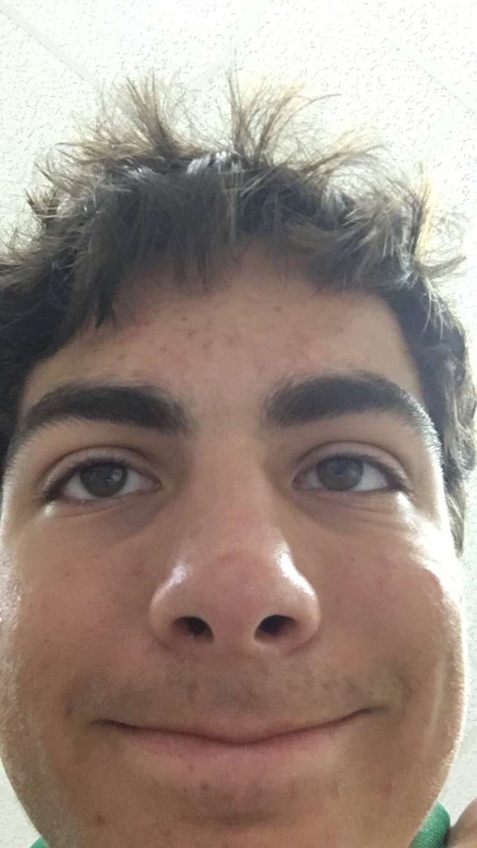 carl3igh_j0's tweet photo. HAPPY BIRTHDAY @_allyb_ !!! hope you've had the best day ever i'm so glad i've gotten to know you YOURE COOL #yourenotreal #beeroftheroot โค๏ธ https://t.co/B1apcKvQbZ