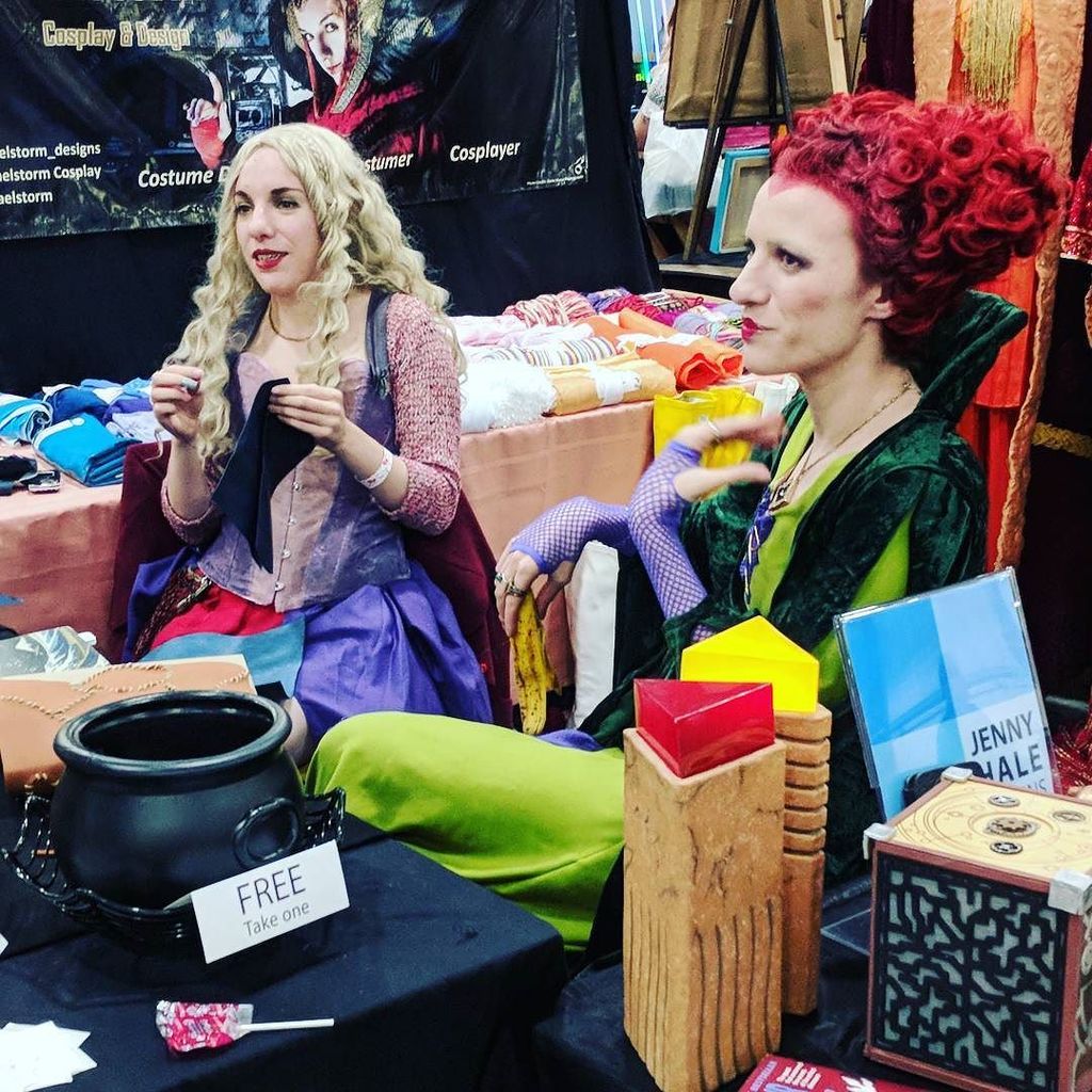 WeAreCosplay's tweet photo. Awesome to see @haelstorm_designs at #counticon2017 this year. https://t.co/jN3uJIFT7h