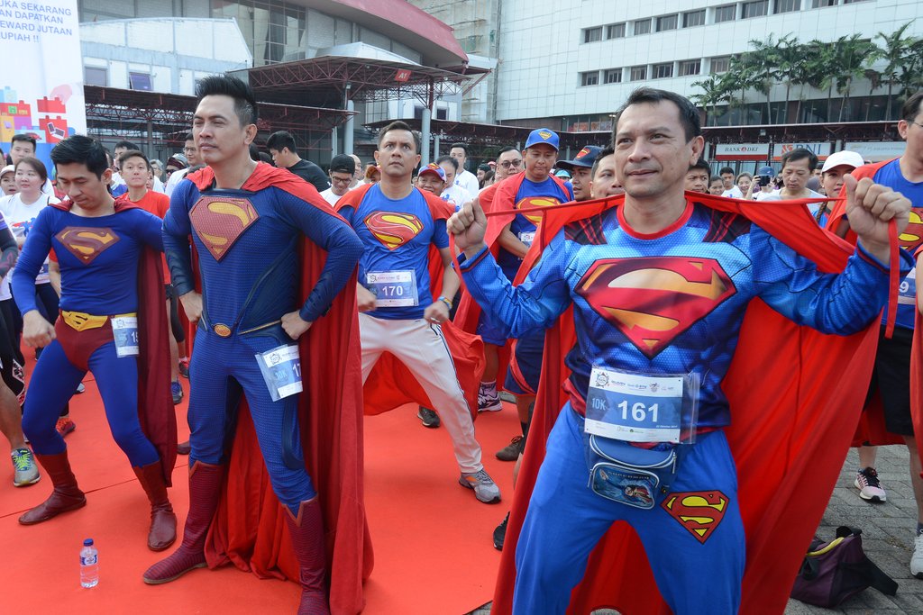 dodybtn's tweet photo. Mrk mau lari pakai kostum superman sesuai tema Heroes Run di ajang Social Expo yg digelar Bank BTN di Jexpo Kemayoran Minggu 20/10 https://t.co/pBDhwdS96u